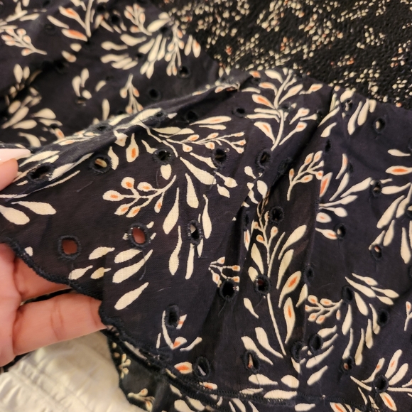 Zara black floral eyelet mini sports size small to medium - Picture 6 of 11